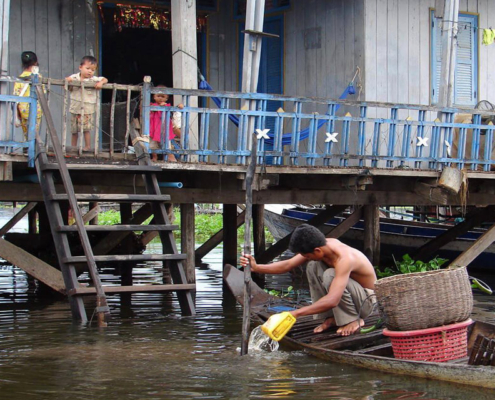 Kompong Khleang floating Village